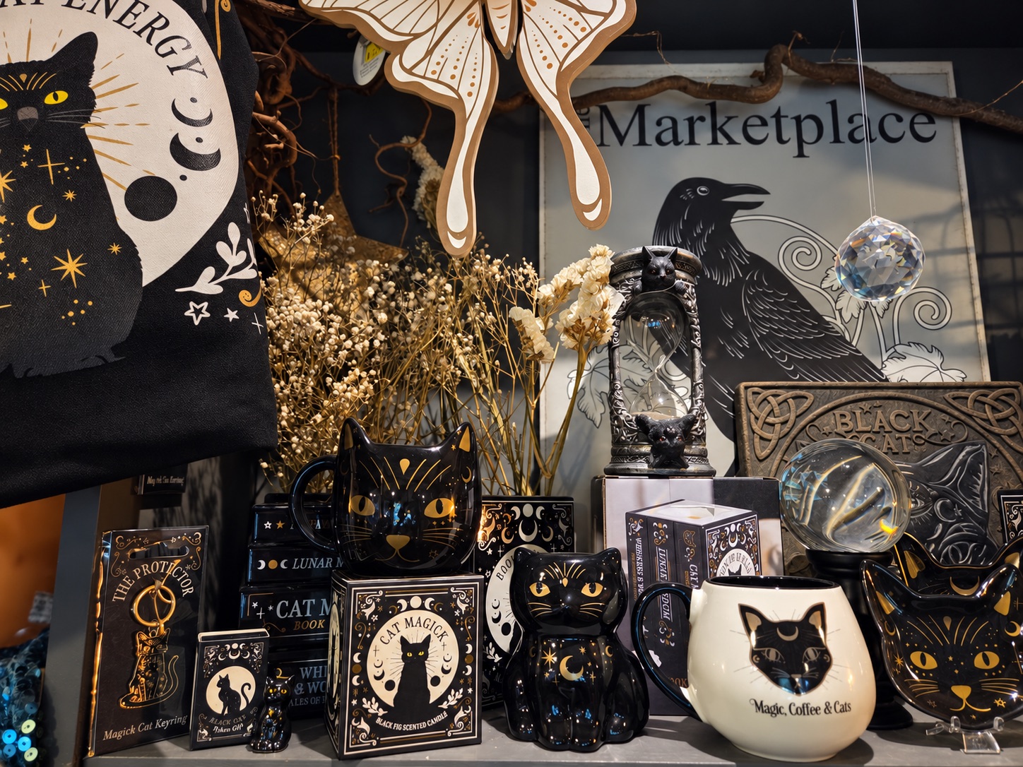 Moon phases and black cat gifts from the wilder shelves